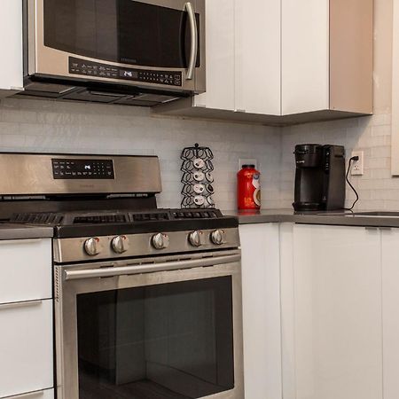 The Double Play - 1 Min Walk To Wrigley! Spacious 2Br - Perfect For Cubs Fans! Chicago Luaran gambar