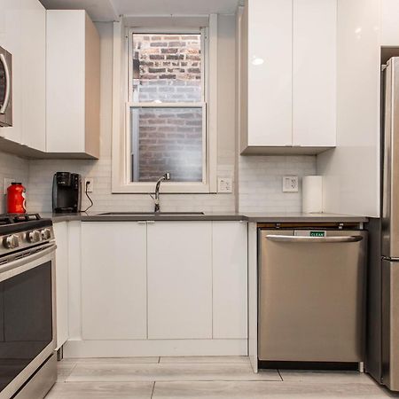 The Double Play - 1 Min Walk To Wrigley! Spacious 2Br - Perfect For Cubs Fans! Chicago Luaran gambar