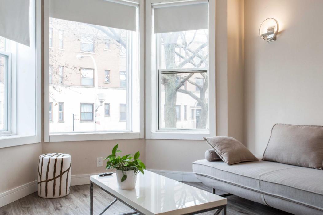The Double Play - 1 Min Walk To Wrigley! Spacious 2Br - Perfect For Cubs Fans! Chicago Luaran gambar