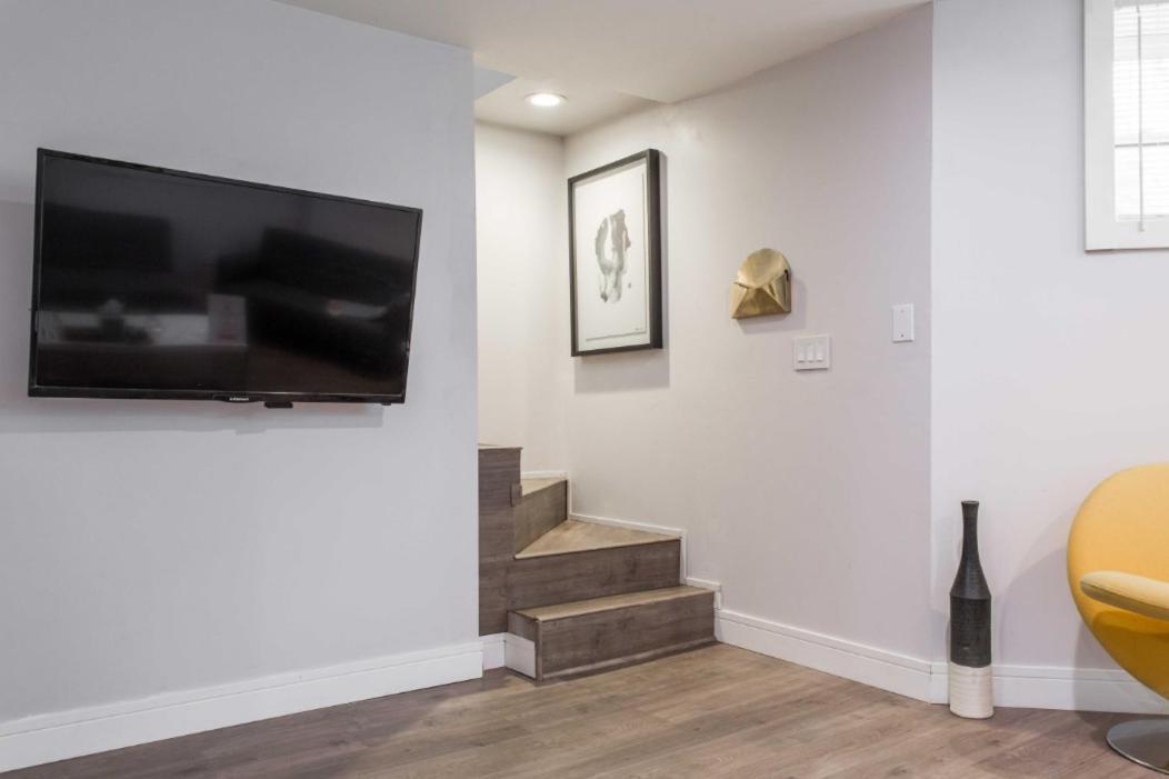 The Double Play! 1 Min Walk To Wrigley - 2Br - Perfect For Cubs Fans Chicago Luaran gambar