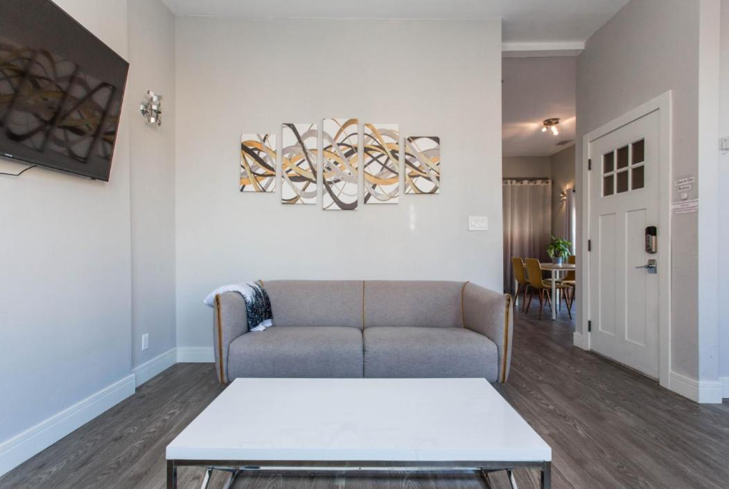 The Double Play - 1 Min Walk To Wrigley! Spacious 2Br - Perfect For Cubs Fans! Chicago Luaran gambar
