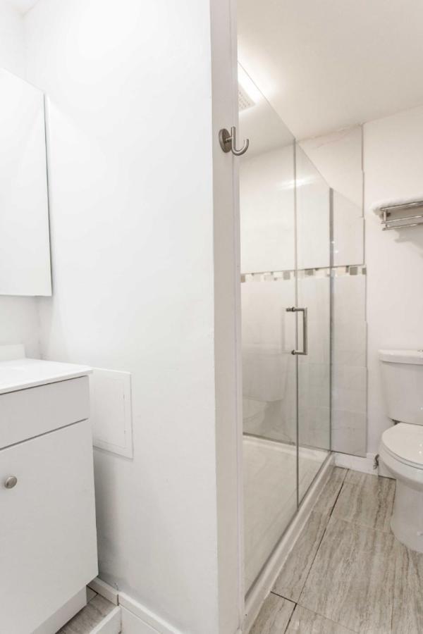 The Double Play - 1 Min Walk To Wrigley! Spacious 2Br - Perfect For Cubs Fans! Chicago Luaran gambar