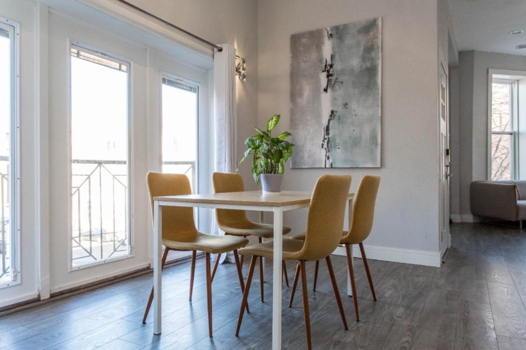 The Double Play - 1 Min Walk To Wrigley! Spacious 2Br - Perfect For Cubs Fans! Chicago Luaran gambar