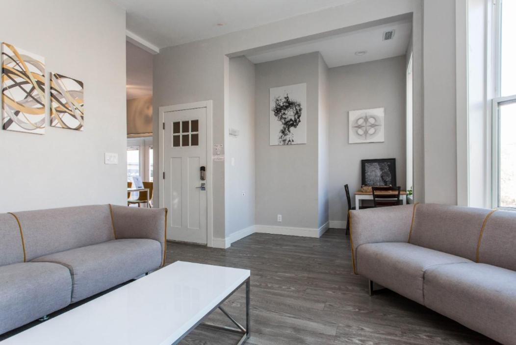 The Double Play - 1 Min Walk To Wrigley! Spacious 2Br - Perfect For Cubs Fans! Chicago Luaran gambar