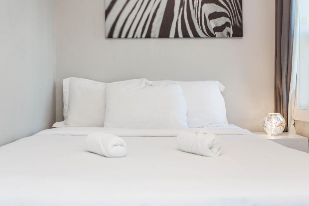 The Double Play - 1 Min Walk To Wrigley! Spacious 2Br - Perfect For Cubs Fans! Chicago Luaran gambar