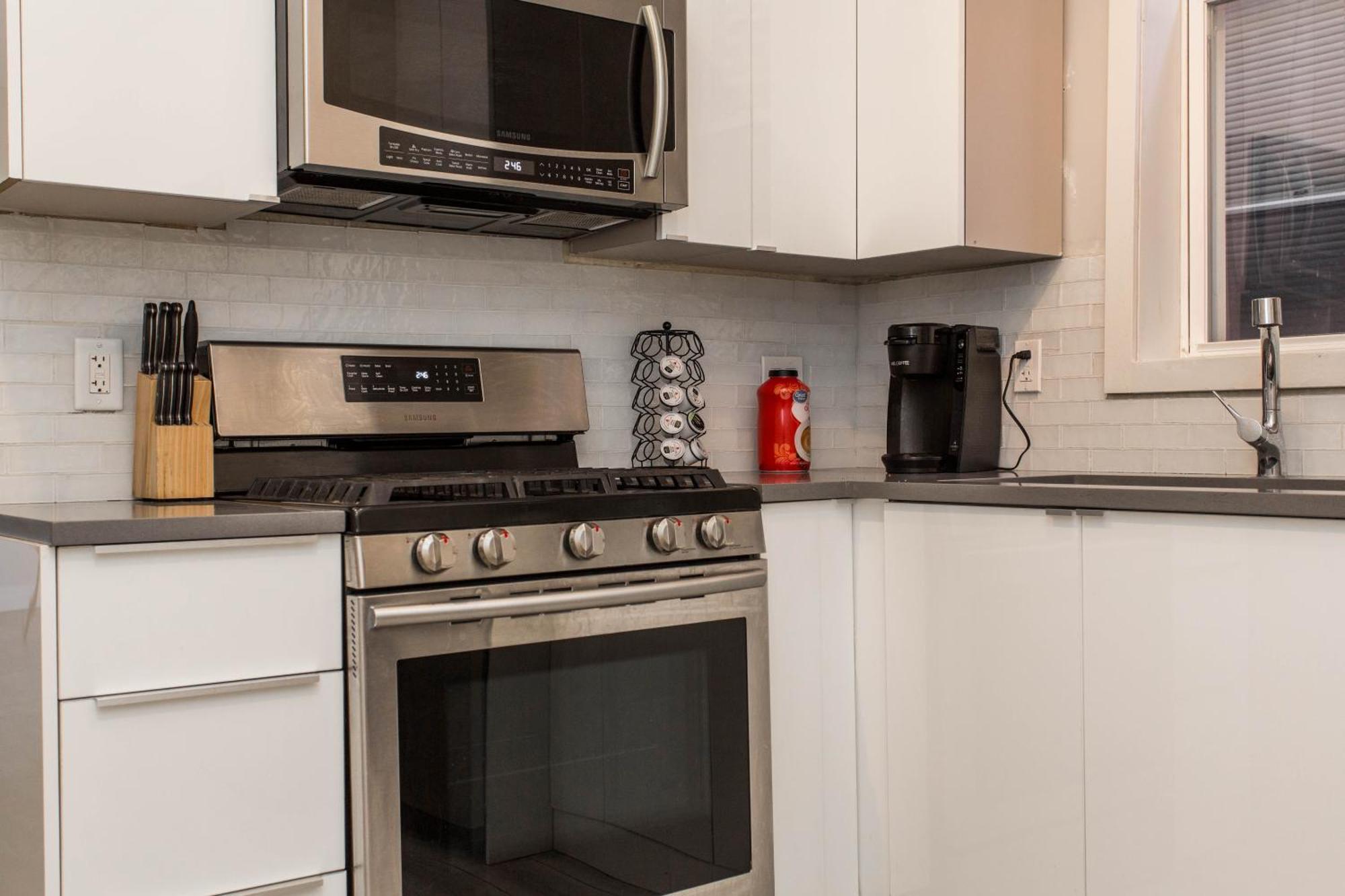 The Double Play - 1 Min Walk To Wrigley! Spacious 2Br - Perfect For Cubs Fans! Chicago Luaran gambar