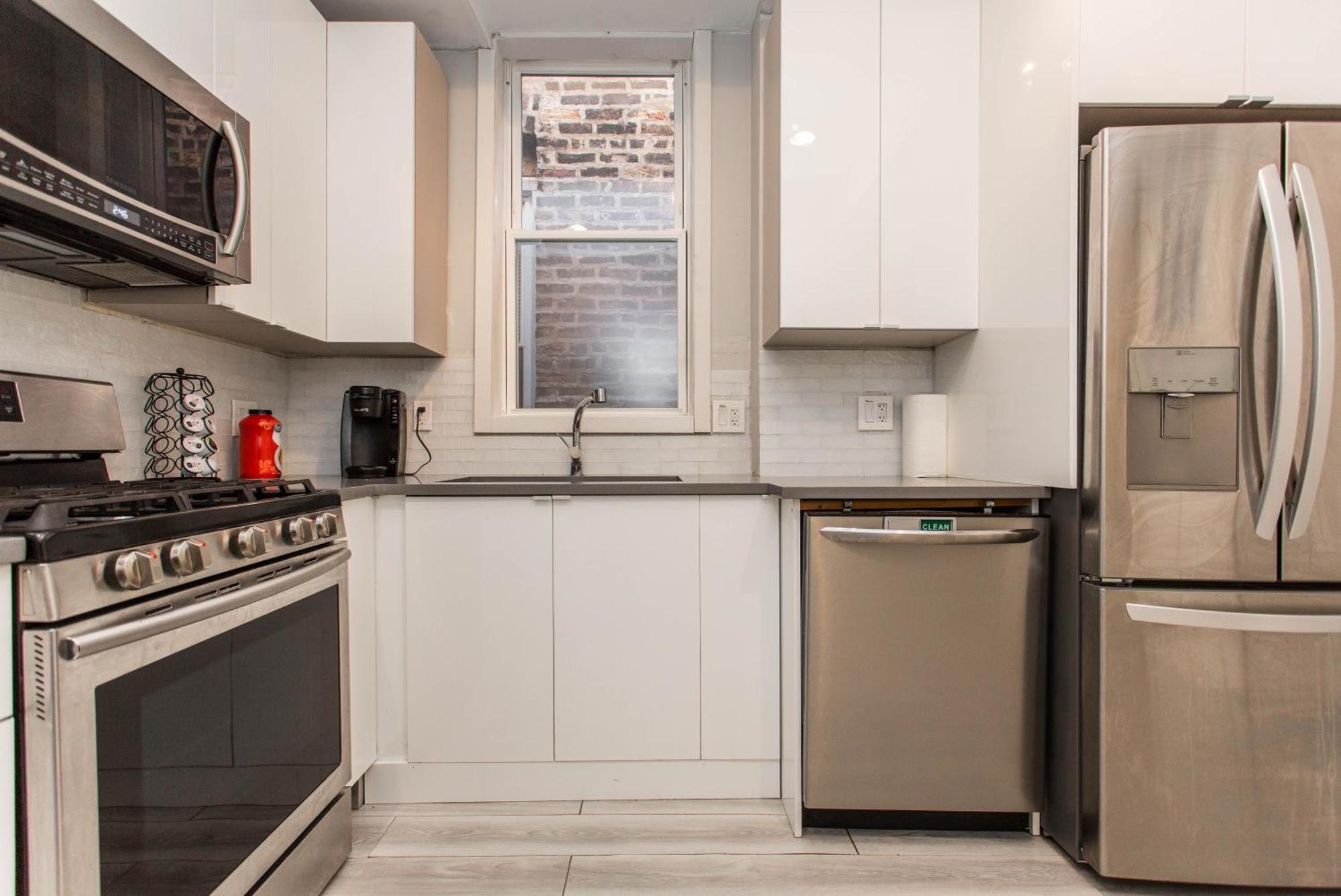 The Double Play - 1 Min Walk To Wrigley! Spacious 2Br - Perfect For Cubs Fans! Chicago Luaran gambar